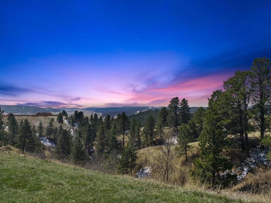 Unique Barn Stay Close To The Hills Rapid City Exterior foto