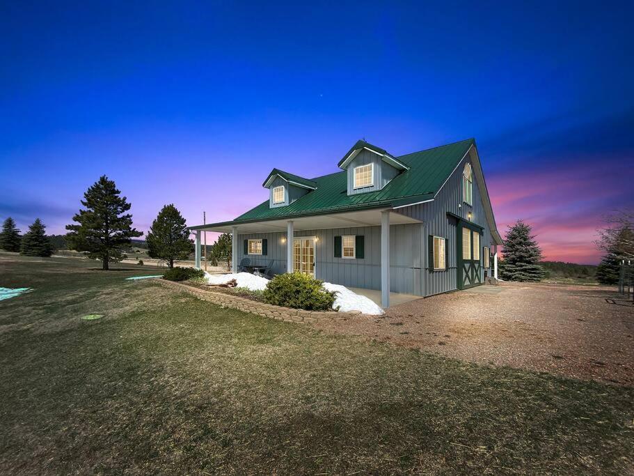 Unique Barn Stay Close To The Hills Rapid City Exterior foto